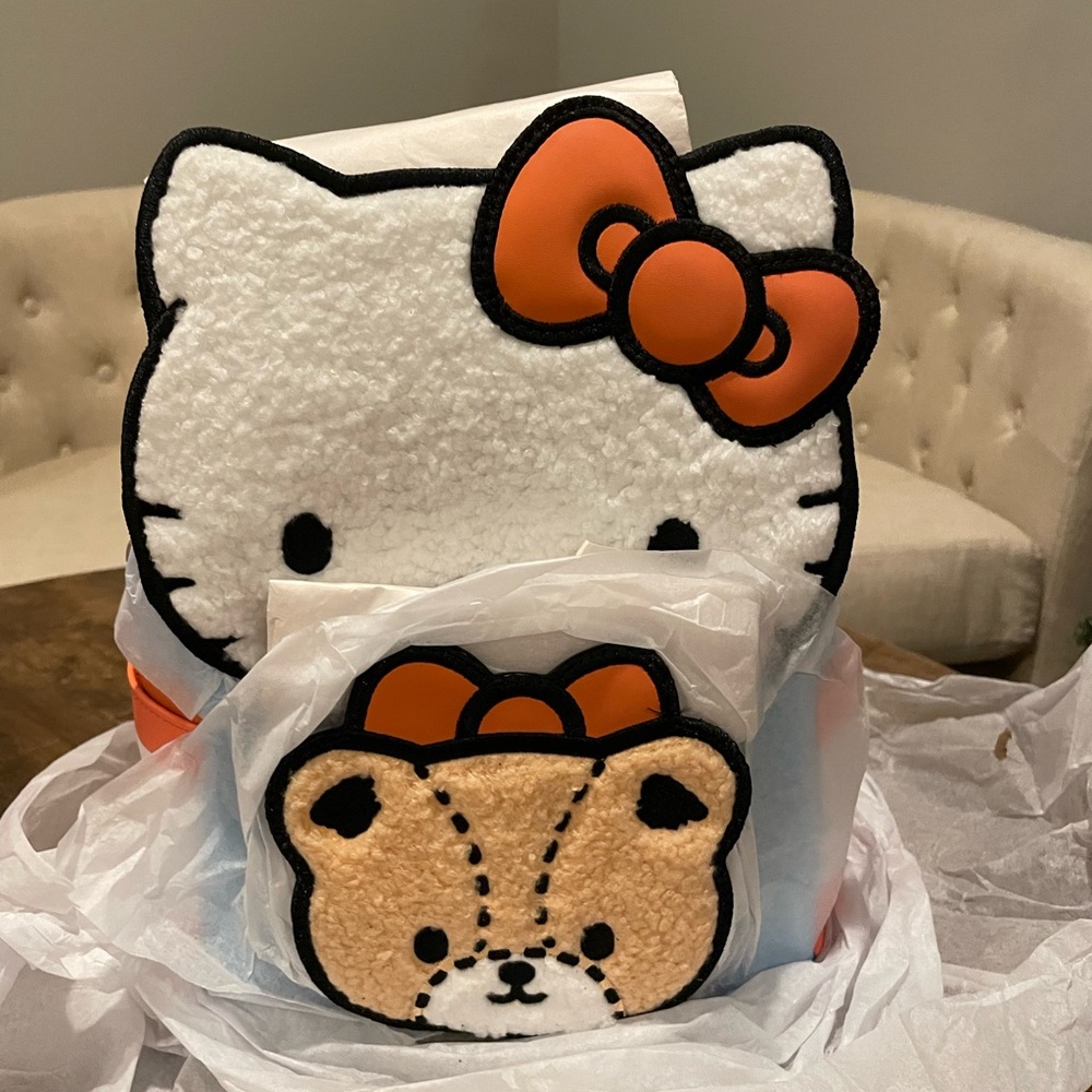 Hello Kitty Back Pack - Picture 7 of 8